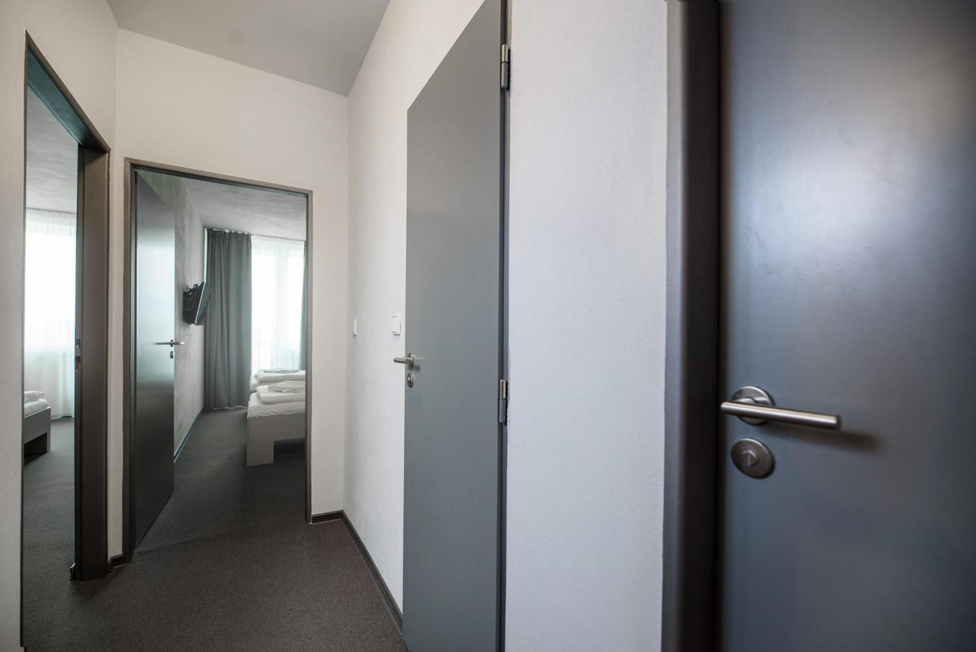 Hotel Atom Třebíč Zewnętrze zdjęcie